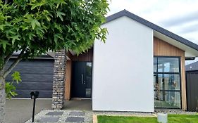 Modern House Close To Lake,Golf Club And Beach